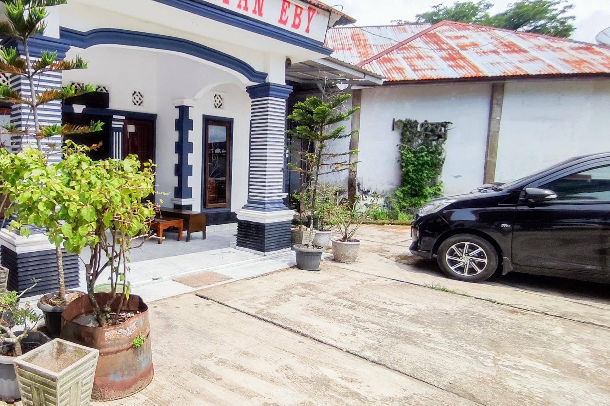 Reddoorz Syariah At Penginapan Eby Padang 外观 照片