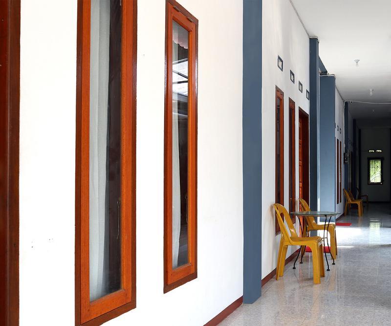 Reddoorz Syariah At Penginapan Eby Padang 外观 照片