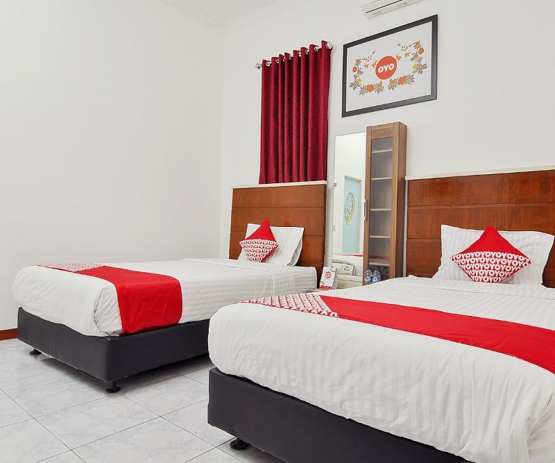 Reddoorz Syariah At Penginapan Eby Padang 外观 照片